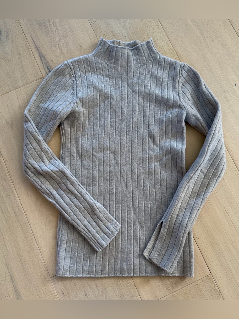 Aritzia Wilfred Sweater
